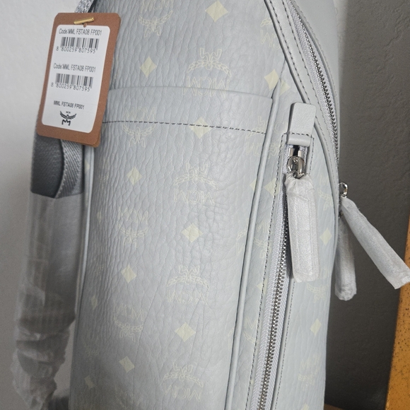 MCM NWT Visetos monogram sling Backpack - Picture 2 of 14
